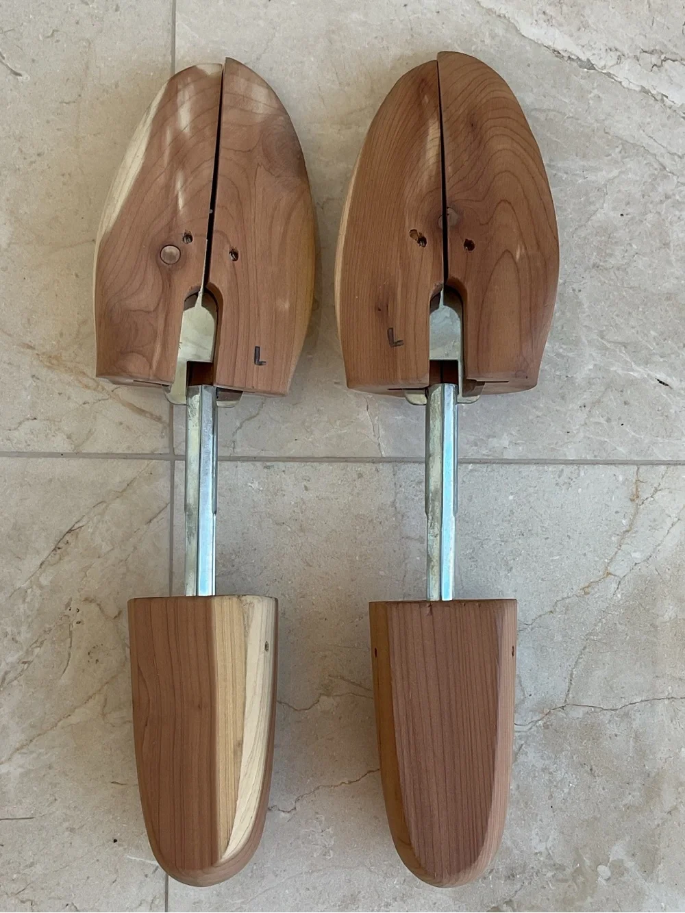 Johnston & Murphy Cedar Shoe Trees